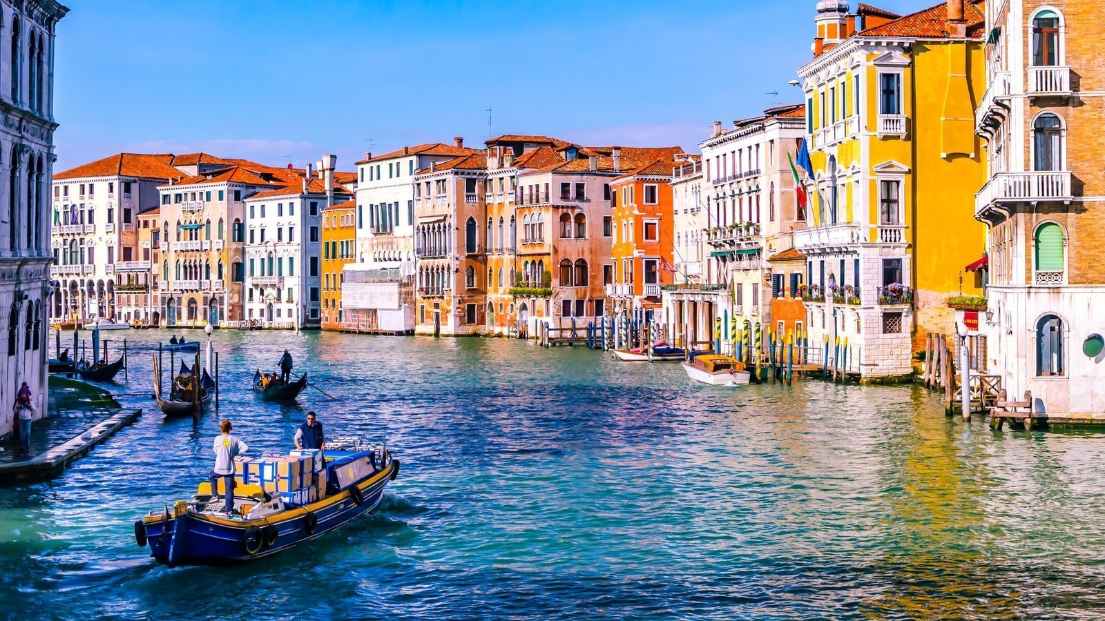 landscape photo of a Venice canal